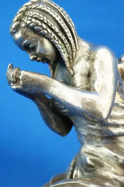Enrico Bartoli, Skulptur der Mutterschaft, 1800er, Keramik in Silber
