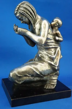 Enrico Bartoli, Skulptur der Mutterschaft, 1800er, Keramik in Silber