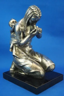 Enrico Bartoli, Skulptur der Mutterschaft, 1800er, Keramik in Silber
