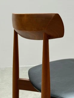 Esszimmerstühle aus Teak & schwarzem Leder von HW Klein für Bramin, Denmark, 1960er, 4er Set