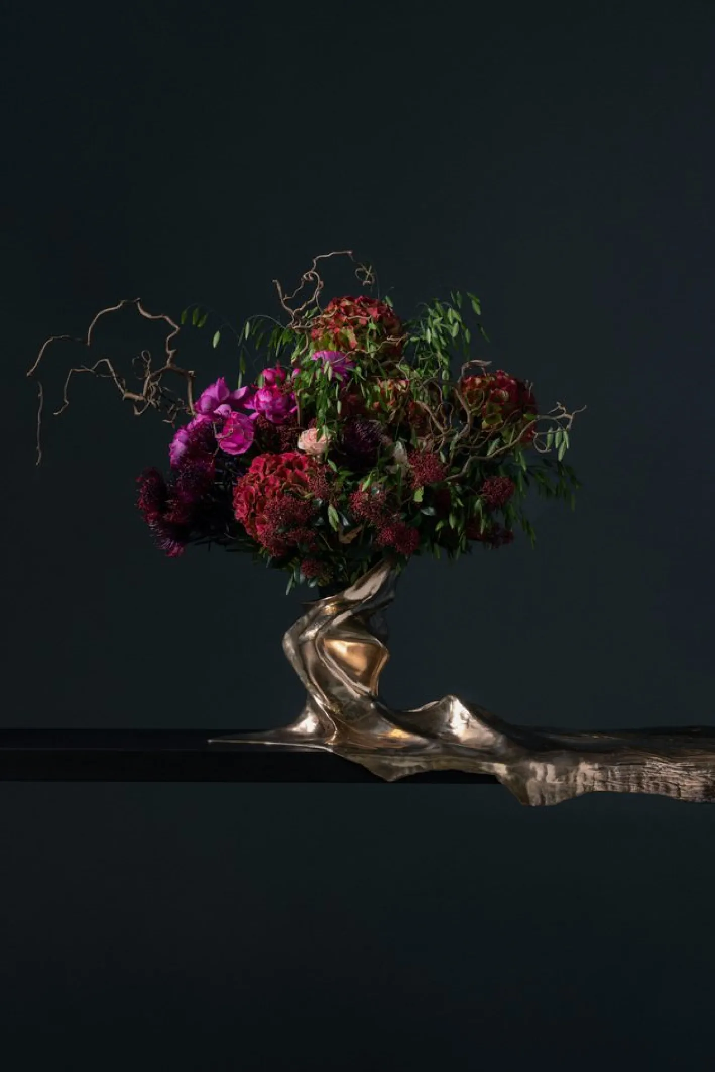 Every Breaking Wave Konsolentisch aus Gussbronze von William Guillon