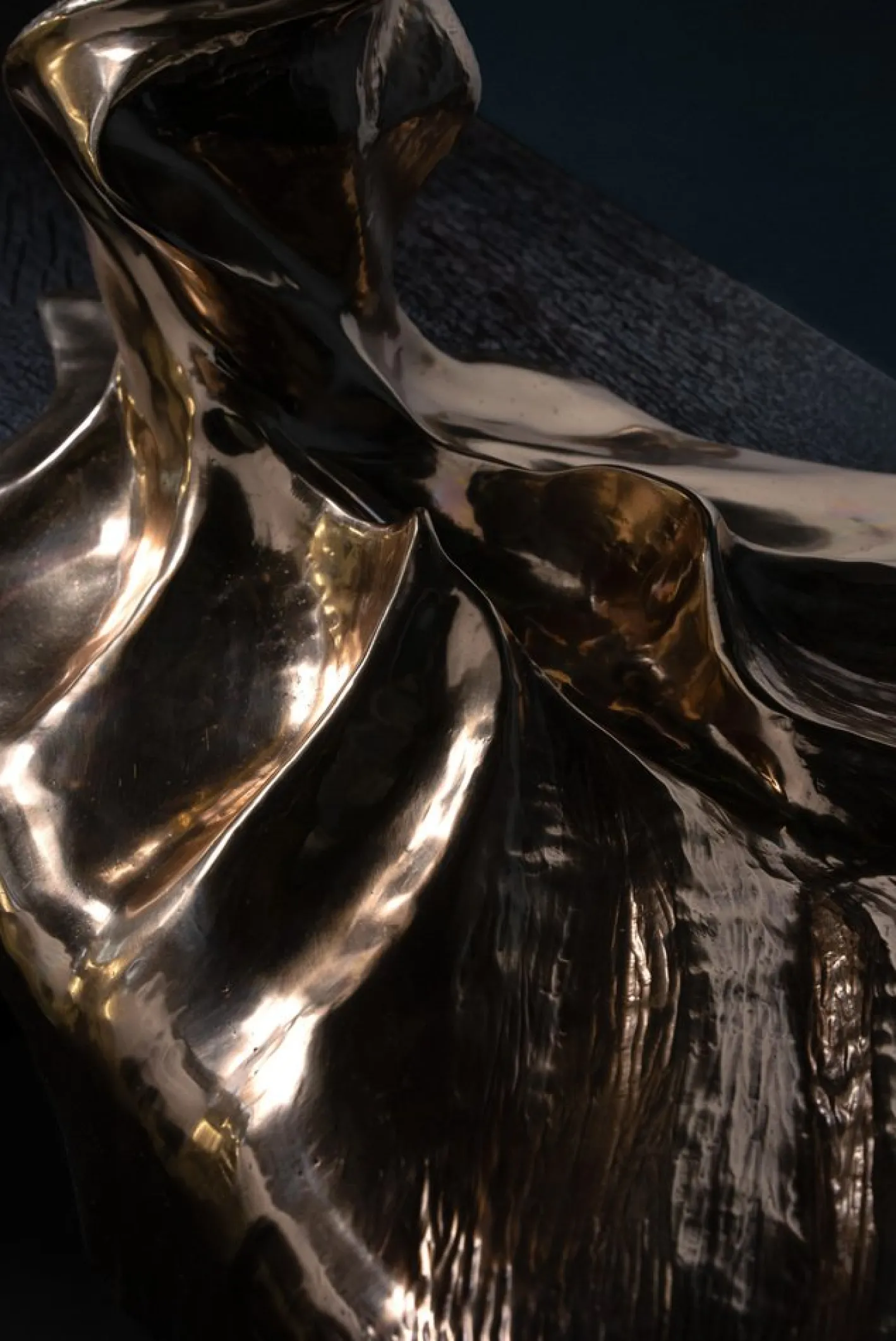 Every Breaking Wave Konsolentisch aus Gussbronze von William Guillon