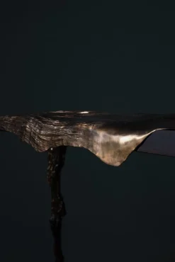 Every Breaking Wave Konsolentisch aus Gussbronze von William Guillon
