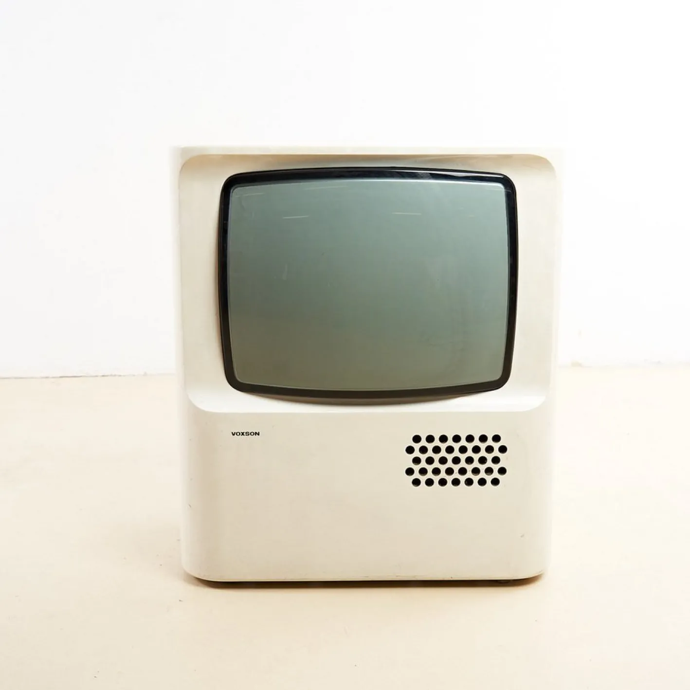 Farbfernseher aus Kunststoff von Voxon, 1970er