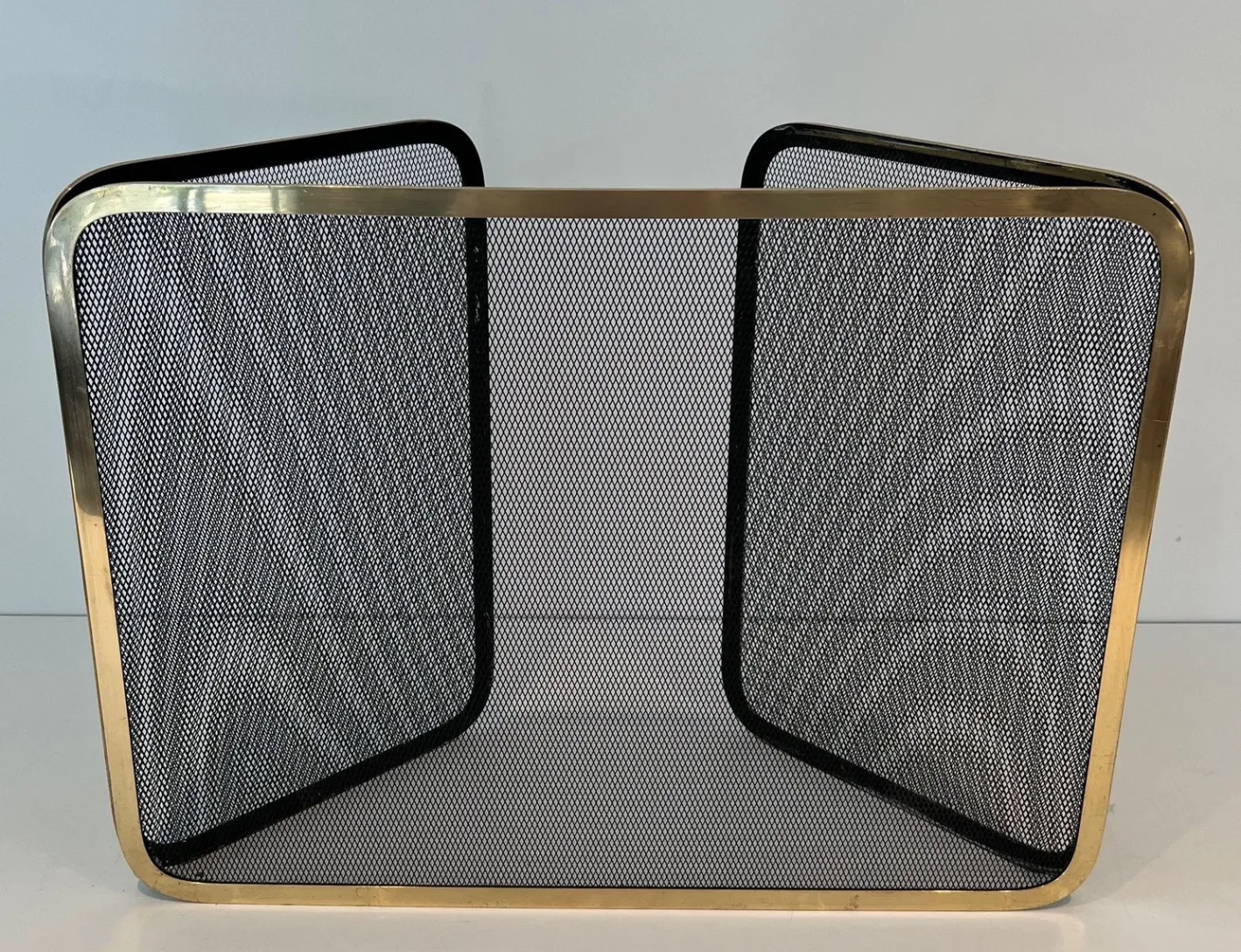Feuerschutz aus Messing & Mesh, 1970er