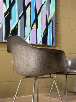 Fiberglas Sessel in Grau von Charles & Ray Eames für Herman Miller, 1950er, 2er Set