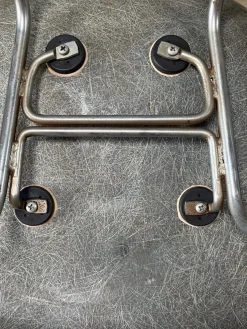 Fiberglas Sessel in Grau von Charles & Ray Eames für Herman Miller, 1950er, 2er Set