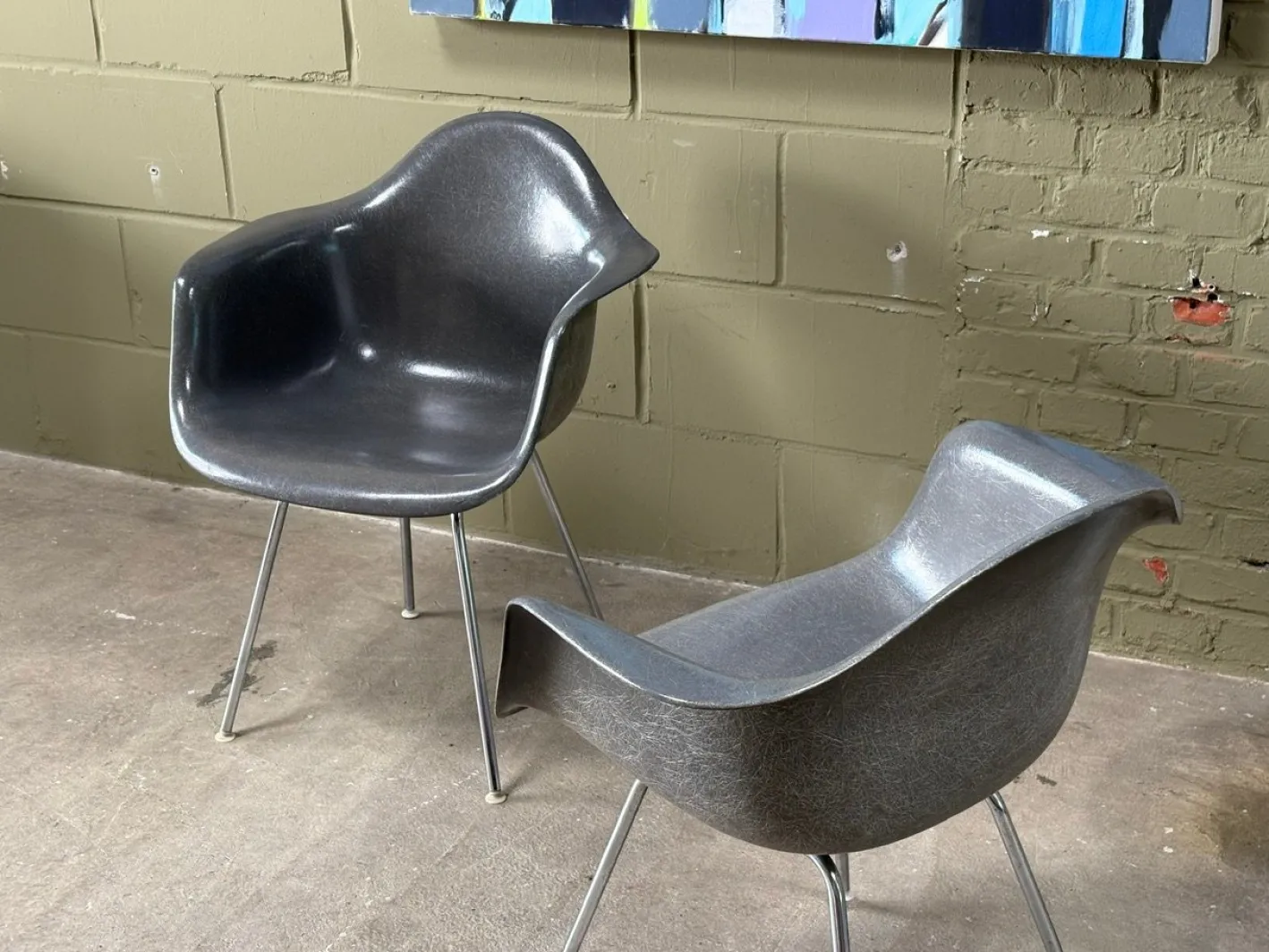 Fiberglas Sessel in Grau von Charles & Ray Eames für Herman Miller, 1950er, 2er Set