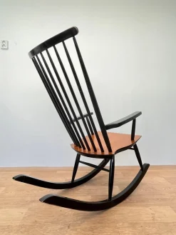 Finnischer Mid-Century Schaukelstuhl von Varjonen Puunjalostus für Uusikylä, 1960er