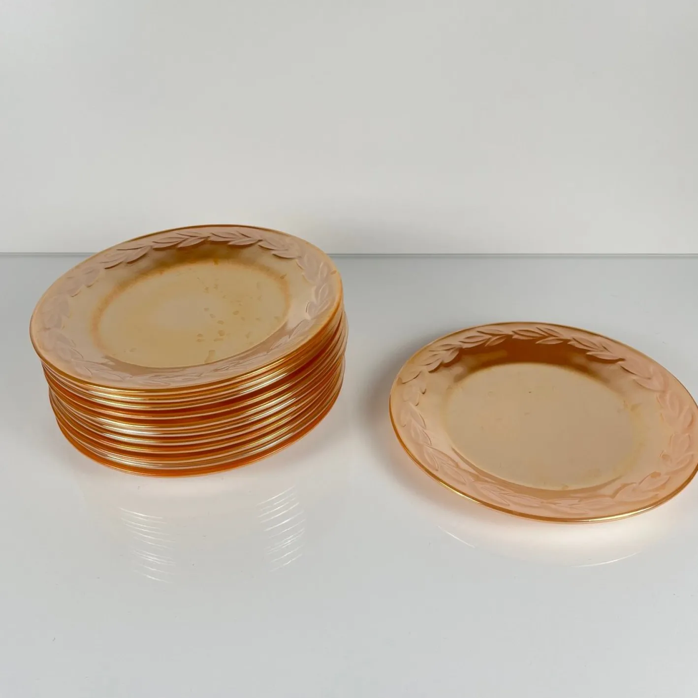 Fire-King Peach Lorbeerblatt Service für 12 Personen von Anchor Hocking, USA, 1950er, 67er Set