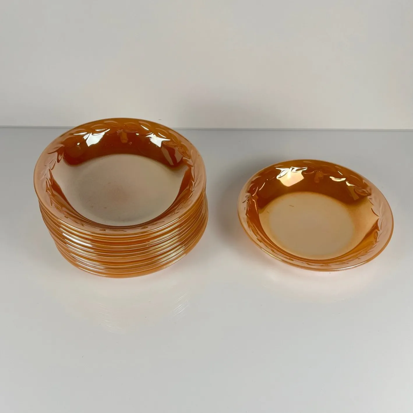 Fire-King Peach Lorbeerblatt Service für 12 Personen von Anchor Hocking, USA, 1950er, 67er Set