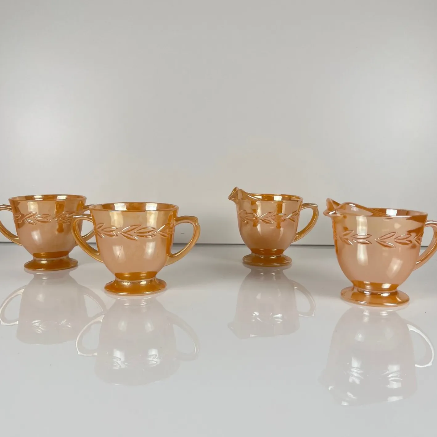 Fire-King Peach Lorbeerblatt Service für 12 Personen von Anchor Hocking, USA, 1950er, 67er Set