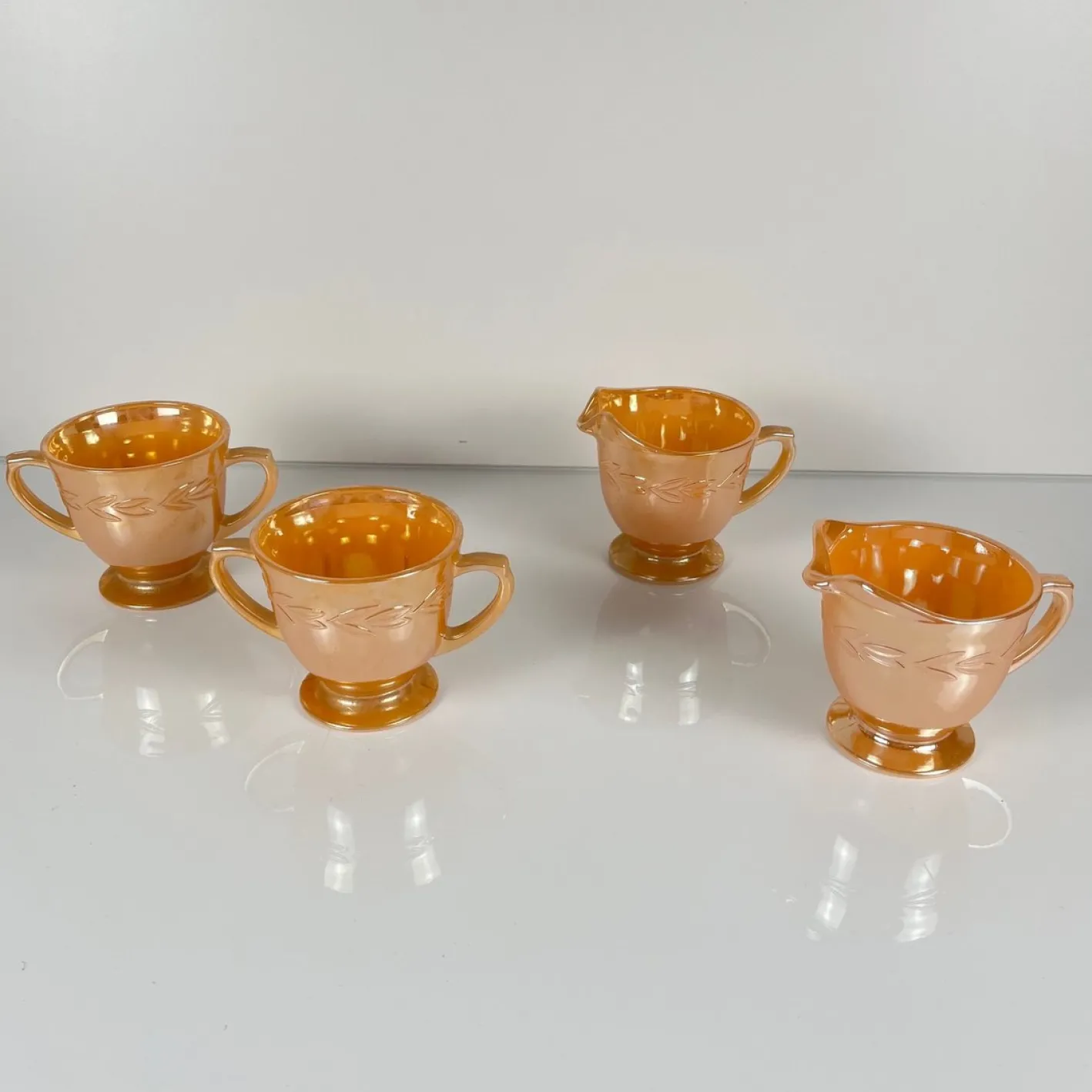 Fire-King Peach Lorbeerblatt Service für 12 Personen von Anchor Hocking, USA, 1950er, 67er Set