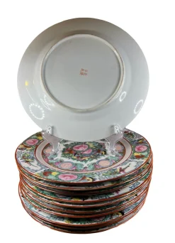 10 flache chinesische Porzellanteller, 1960er, 10 . Set