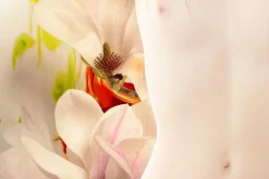 Flora 13, Fotografie, Weiblicher Akt, Mohnblumen, 2015