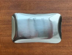 Floraler deutscher Vintage Metall Teller von WMF