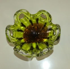 Flower Murano Glas Schale in Grün Gelb Braun, 1960er