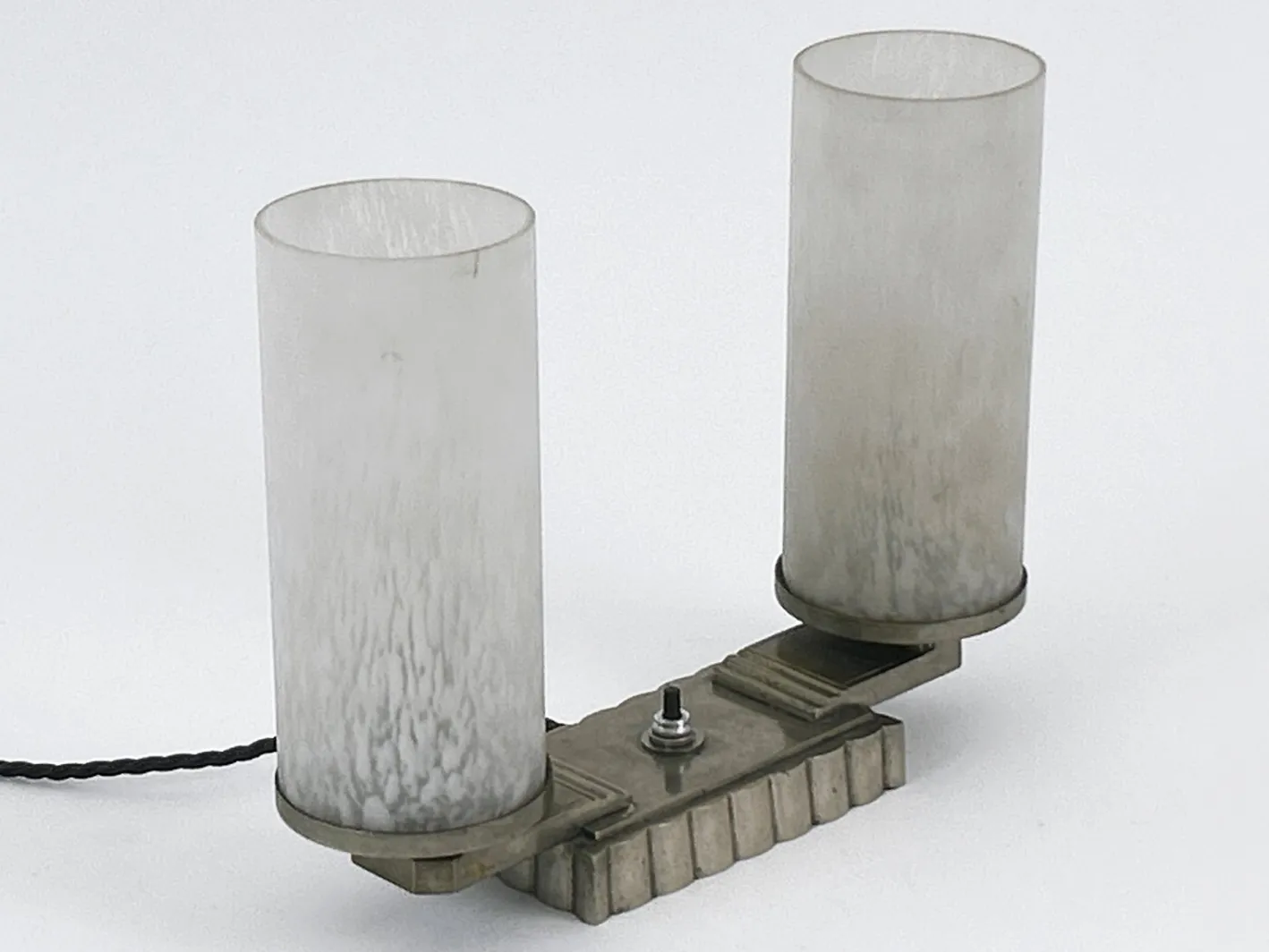 Französische Art Deco Tischlampe aus Messing & Glas, 1920er