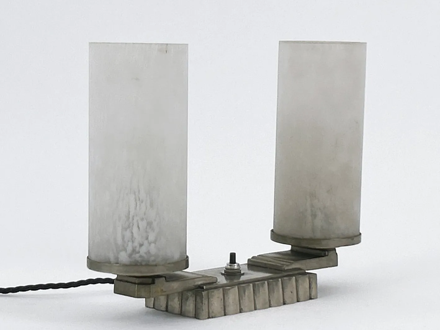Französische Art Deco Tischlampe aus Messing & Glas, 1920er