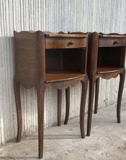 Französische Eichenholz Nachttische mit Schublade und offenem Regal, 1920er, 2er Set