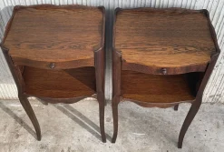 Französische Eichenholz Nachttische mit Schublade und offenem Regal, 1920er, 2er Set