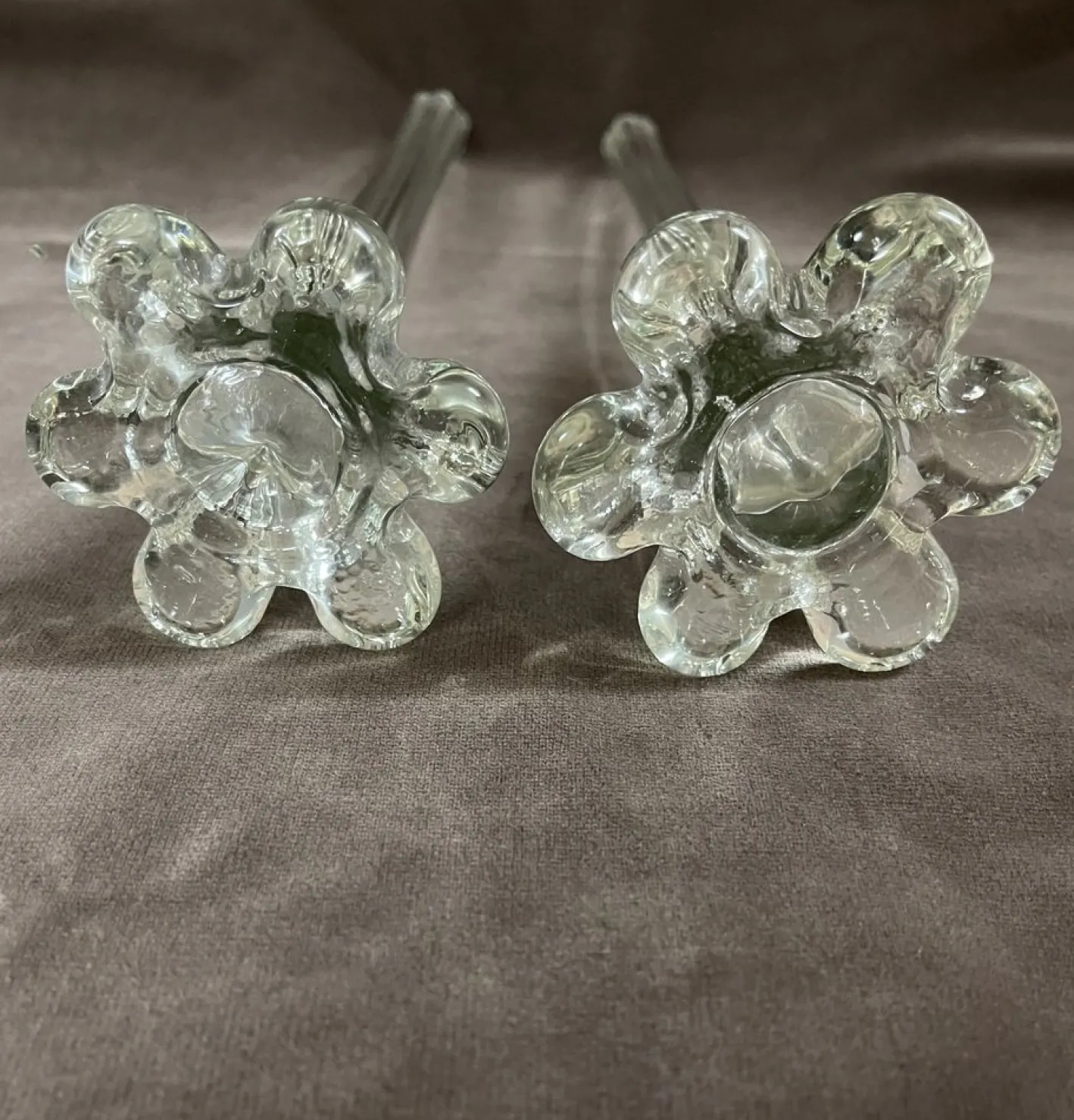Französische Gladiolen Geriffelte Jugendstil Glasvasen, 1890er, 2er Set