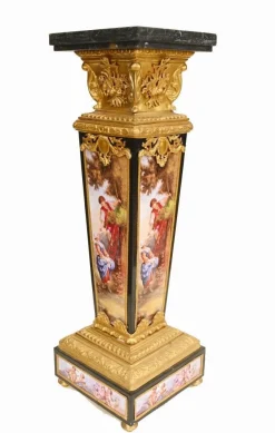 Französische Louis XVI Sockel aus Vergoldeter Bronze & Porzellan, 2er Set