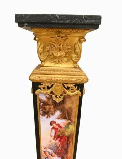 Französische Louis XVI Sockel aus Vergoldeter Bronze & Porzellan, 2er Set