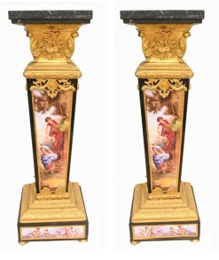 Französische Louis XVI Sockel aus Vergoldeter Bronze & Porzellan, 2er Set
