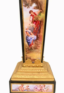 Französische Louis XVI Sockel aus Vergoldeter Bronze & Porzellan, 2er Set