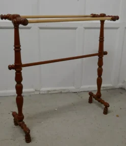 Französischer Handtuchhalter aus Eiche & Messing, 1890er