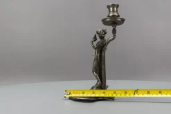 Französischer Jugendstil Kerzenständer aus Zinn mit Lady Skulptur, 1920er