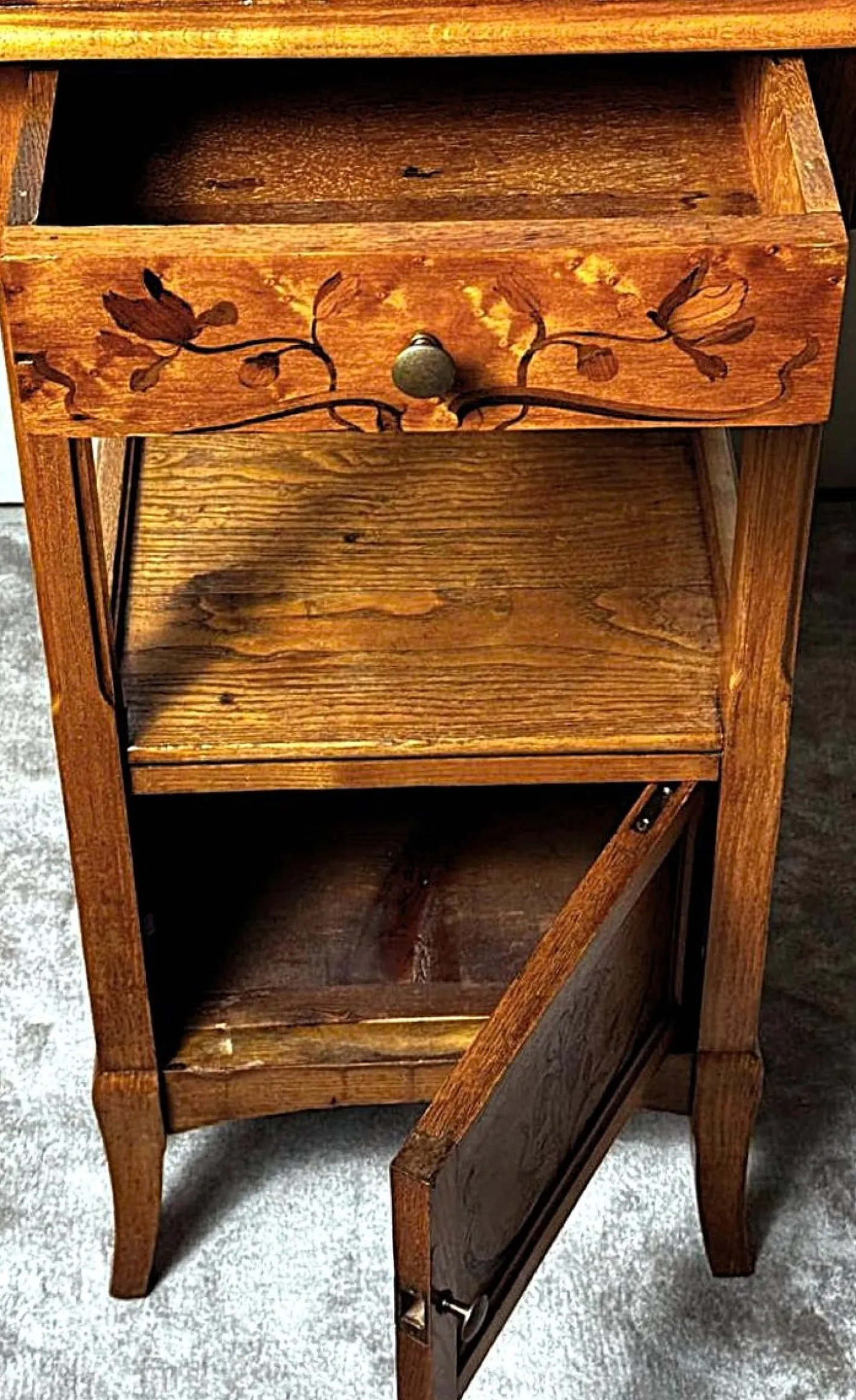 Französischer Jugendstil Nachttisch von Gallé Émile