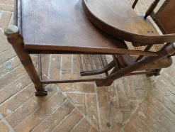 Französischer Kinderstuhl aus Nussholz, Ende 1800