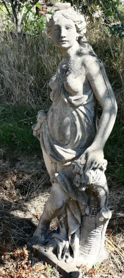 Französischer Künstler, Statue von Diana, 1950, Kunststein