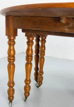 Französischer Louis Philippe Esstisch aus Kirschholz, Mitte 19. Jh.