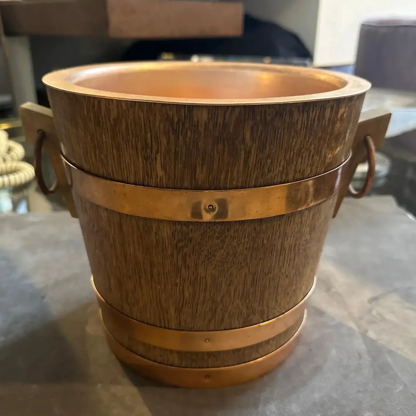 Französischer Mid-Century Weinkühler aus Eiche & Kupfer, 1960er