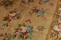 Französischer Savonerie Teppich mit braunen und floralen Motiven, 1920er