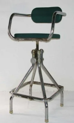 Französischer Vintage Kinder Friseurstuhl im Industriedesign, 1940