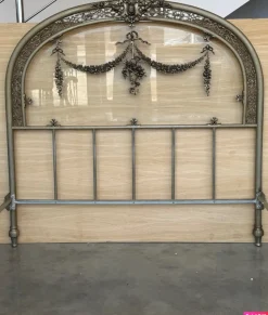 Französisches Belle Époque Doppelbett aus Bronze, Eisen, Messing & Glas, 19. Jh.