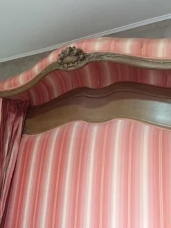Französisches Bett im Louis XVI Stil aus Nussholz, 1890er