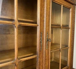 Französische Vintage Eichenholz Vitrine