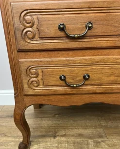 Französische Vintage Louis Kommode mit 3 Schubladen aus Eiche
