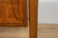 Freistehender Mid-Century Schreibtisch aus Teak, Dänemark, 1960er