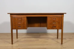 Freistehender Mid-Century Schreibtisch aus Teak, Dänemark, 1960er