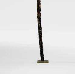 Freistehende Säulenskulptur von Lionel Hamon