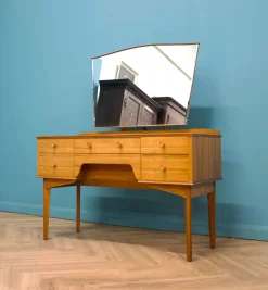 Frisiertisch aus Nussholz von Alfred Cox für Heals, 1950er