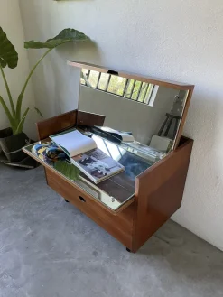 Frisiertisch mit Schubladen von Joseph André Motte für Charron, 1960er