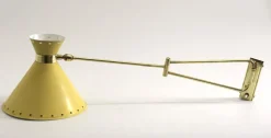 Gelbe Diabolo Wandlampe mit Gelenk von Rene Mathieu für Lunel, 1950er
