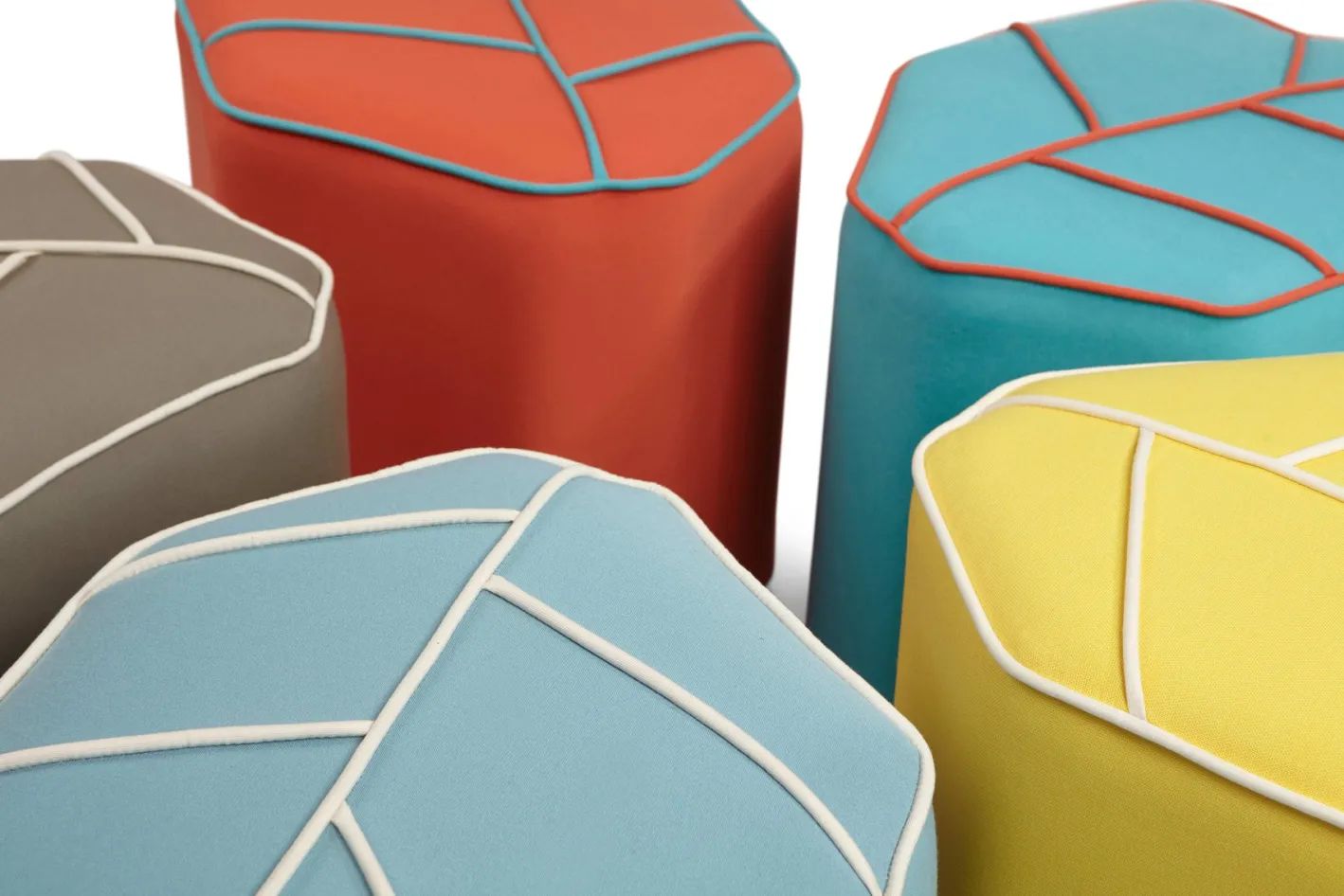 Gelber Outdoor Leaf Sitzpouf von Nicolette de Waart für Design by Nico